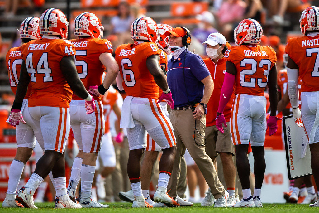 Clemson Football Photo of Brent Venables and mikejonesjr and Syracuse