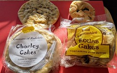 Chorley Cakes vs Eccles Cakes