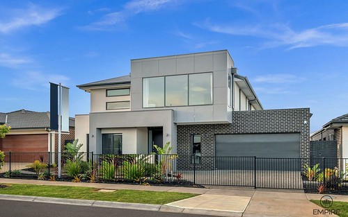 11 Observatory Street, Clyde North VIC