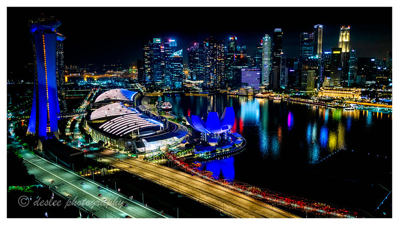 Marina Bay night view from the top<br/>© <a href="https://flickr.com/people/64547907@N03" target="_blank" rel="nofollow">64547907@N03</a> (<a href="https://flickr.com/photo.gne?id=50686794576" target="_blank" rel="nofollow">Flickr</a>)