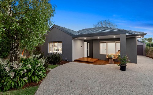 84 Castlewood St, Bentleigh East VIC 3165