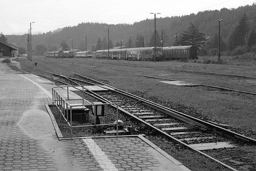 Deszcz na stacji w Zagórzu / Rain at Zagórz station