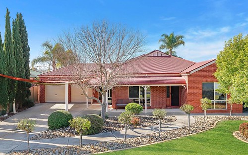 8 Curlew Court, East Albury NSW 2640