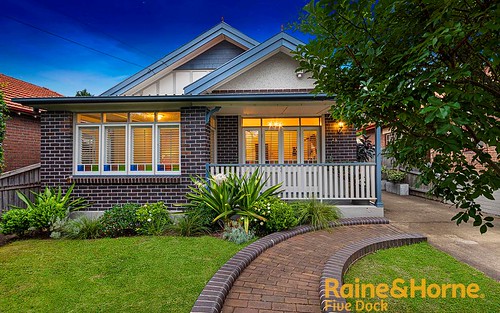 28 Mons St, Russell Lea NSW 2046