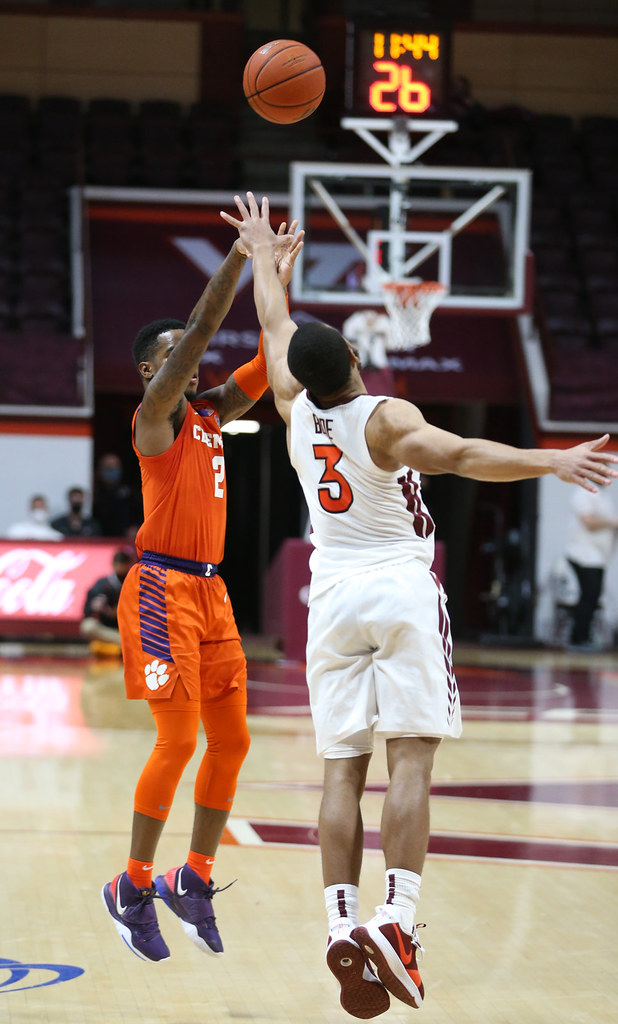Clemson Basketball Photo of Al-Amir Dawes and Virginia Tech