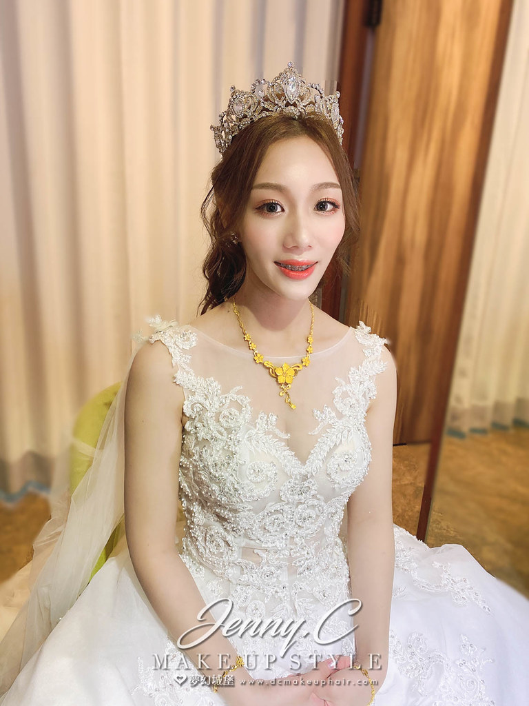 【新秘蓁妮】bride 郁雯 訂結婚造型 / 華麗公主,仙氣甜美