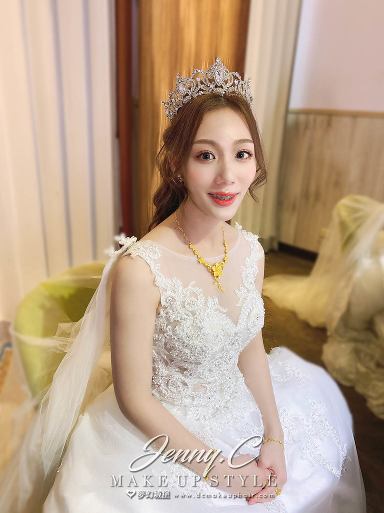 【新秘蓁妮】bride 郁雯 訂結婚造型 / 華麗公主,仙氣甜美