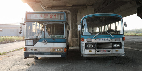 廢棄公車｜Tainan ruins