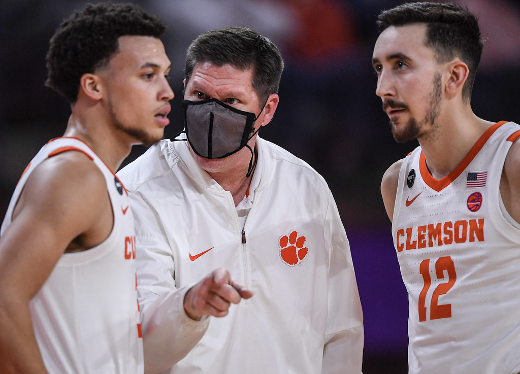 Clemson Basketball Photo of Alex Hemenway and Brad Brownell and Florida State