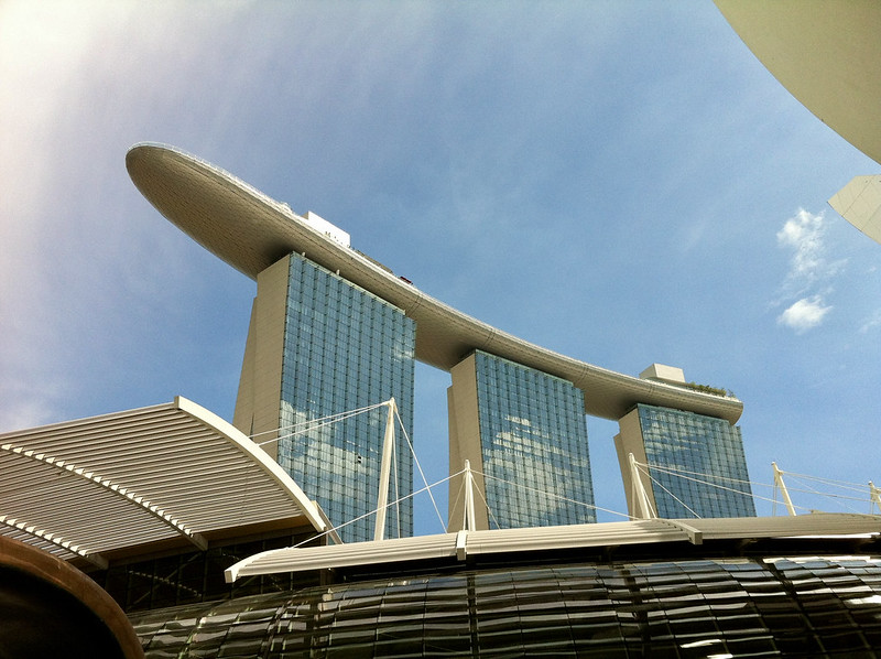 Marina Bay Sands Resort Hotel in Singapore<br/>© <a href="https://flickr.com/people/94114564@N08" target="_blank" rel="nofollow">94114564@N08</a> (<a href="https://flickr.com/photo.gne?id=50801470892" target="_blank" rel="nofollow">Flickr</a>)