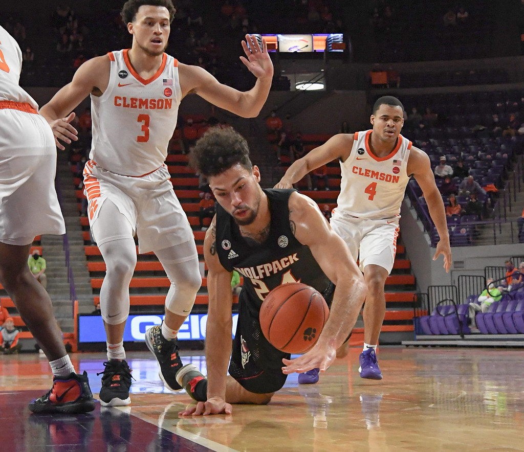 Clemson Basketball Photo of Chase Hunter and NC State