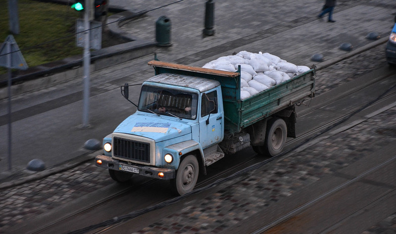 Speeding Ukrainian Truck<br/>© <a href="https://flickr.com/people/34419196@N07" target="_blank" rel="nofollow">34419196@N07</a> (<a href="https://flickr.com/photo.gne?id=50825970647" target="_blank" rel="nofollow">Flickr</a>)