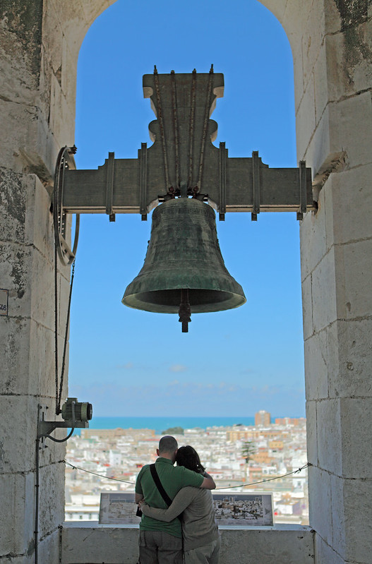 Love in the Bell Tower - Cadiz, Spain<br/>© <a href="https://flickr.com/people/48762421@N00" target="_blank" rel="nofollow">48762421@N00</a> (<a href="https://flickr.com/photo.gne?id=50836443571" target="_blank" rel="nofollow">Flickr</a>)