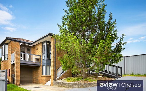17 Amberly Park Dr, Narre Warren South VIC 3805