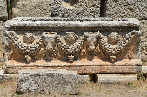 Limestone sarcophagus with garlands, Diocaesarea, Cilicia, Turkey