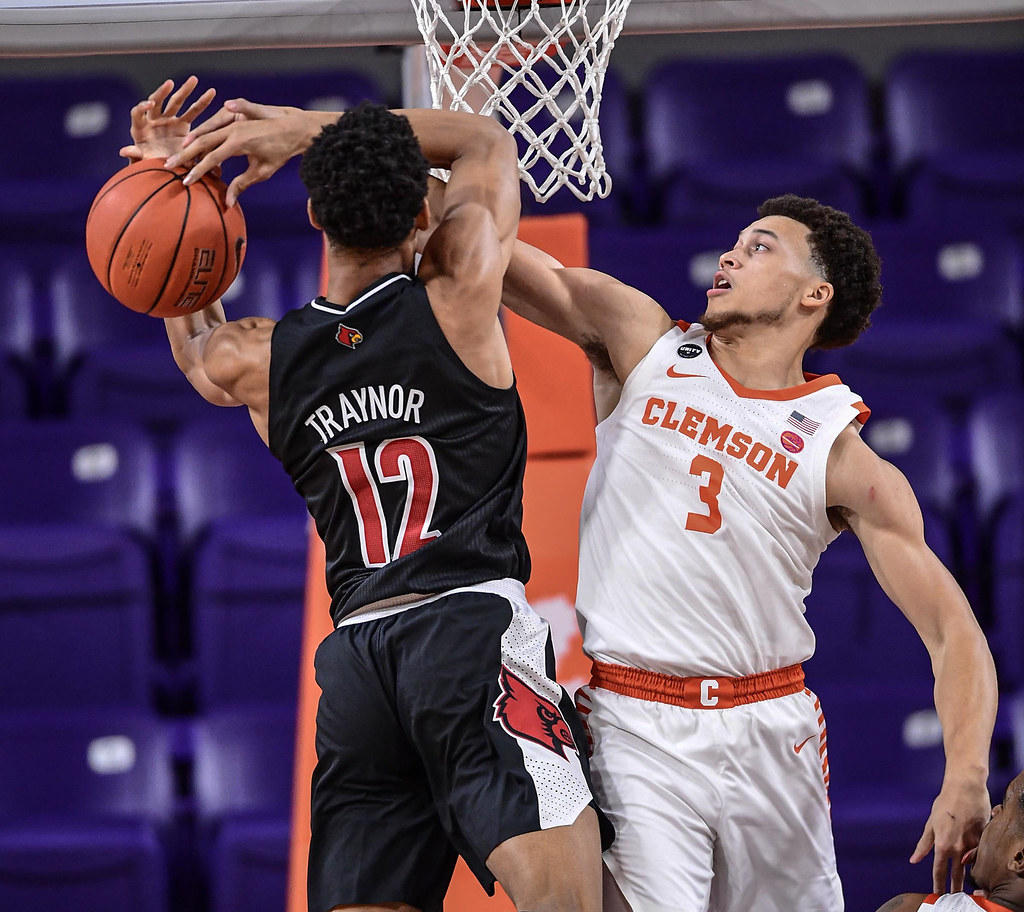 Clemson Basketball Photo of Chase Hunter and Louisville