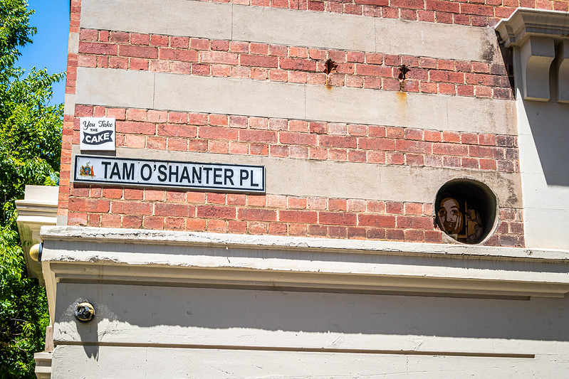 Tam O'shanter Place<br/>© <a href="https://flickr.com/people/68686051@N00" target="_blank" rel="nofollow">68686051@N00</a> (<a href="https://flickr.com/photo.gne?id=50912771977" target="_blank" rel="nofollow">Flickr</a>)
