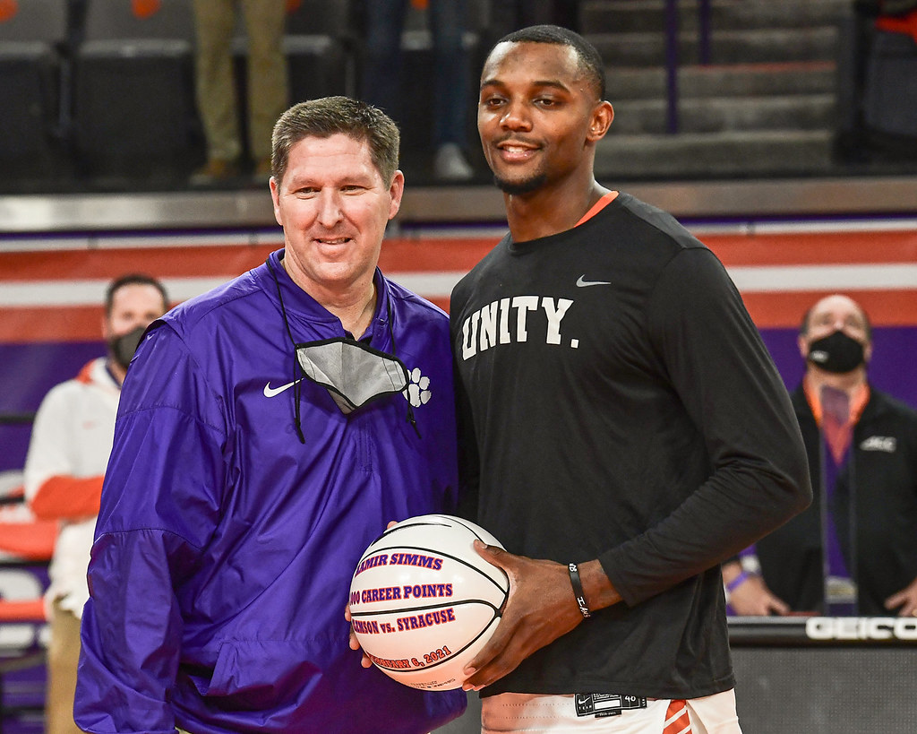 Clemson Basketball Photo of Aamir Simms and Brad Brownell and Georgia Tech