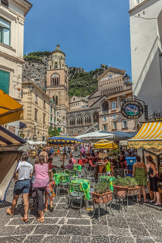 Cathedral in Amalfi standing above the central Piazza, Campania, Italy.<br/>© <a href="https://flickr.com/people/144291588@N06" target="_blank" rel="nofollow">144291588@N06</a> (<a href="https://flickr.com/photo.gne?id=50976609676" target="_blank" rel="nofollow">Flickr</a>)