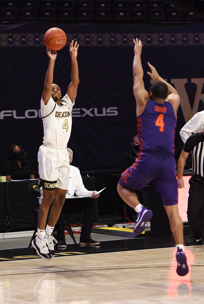 Clemson Basketball Photo of Nick Honor and Wake Forest