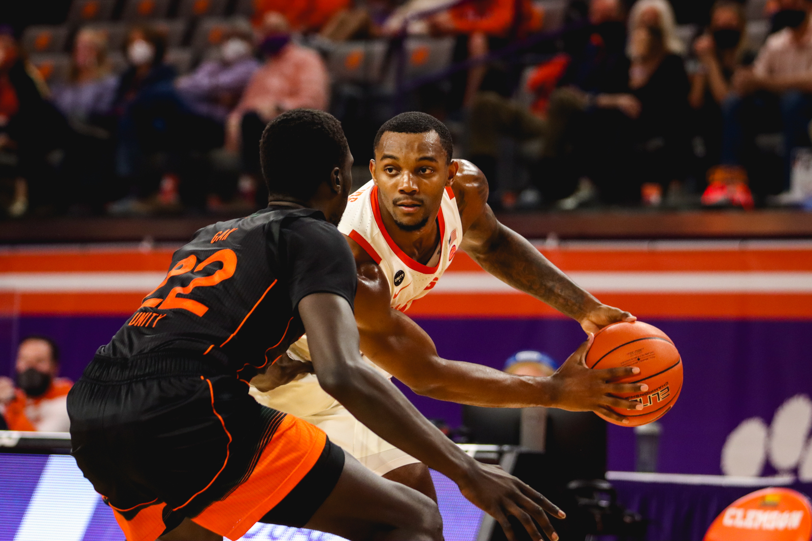 Clemson Basketball Photo of Aamir Simms and miami
