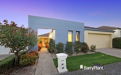 68 Sovereign Manors Crescent, Rowville VIC