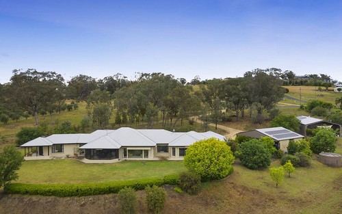 93 Doncaster Drive, Inverell NSW