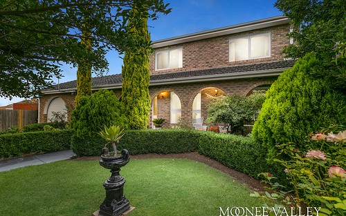 22 Sovereign Way, Avondale Heights VIC 3034