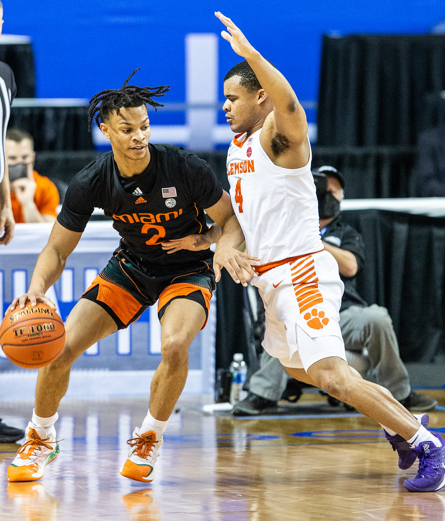 Clemson Basketball Photo of Nick Honor and miami and acctournament