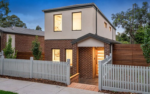 2/1 Dudley Pde, Canterbury VIC 3126