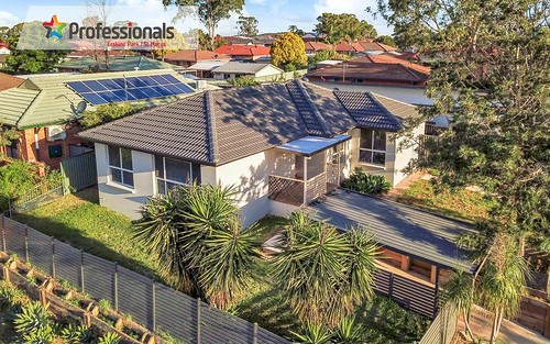 8 Walkers Lane, St Clair NSW