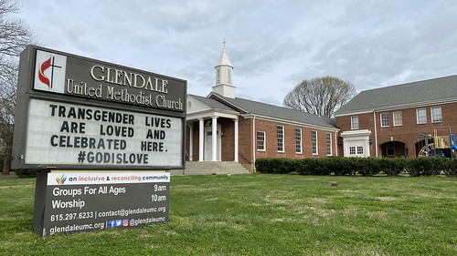 Transgender lives are loved and celebrated here. Five Hundred Thousand (500,000). We Remember. | Glendale United Methodist Church - Nashville Sign