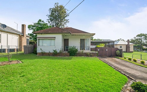 1 Enright St, East Hills NSW 2213