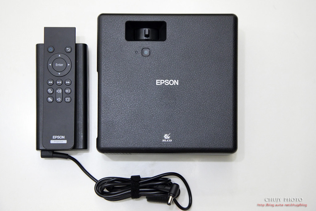 (chujy) EPSON 3LCD 雷射迷你便攜投影機 EF-11 好看好眼睛