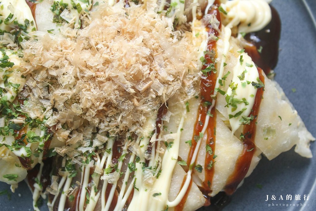 【食譜】大阪燒蛋餅。懶人版大阪燒，簡單做法享受大阪燒風味早餐 @J&amp;A的旅行