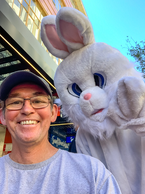 Steve and Easter Bunny<br/>© <a href="https://flickr.com/people/68686051@N00" target="_blank" rel="nofollow">68686051@N00</a> (<a href="https://flickr.com/photo.gne?id=51121943499" target="_blank" rel="nofollow">Flickr</a>)