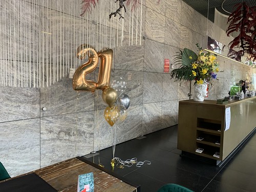 Balloon Bouquet Birthday 21 Years Lobby NHOW Hotel Rotterdam