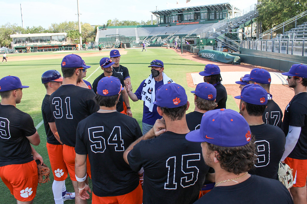 Clemson Baseball Photo of Monte Lee and miami