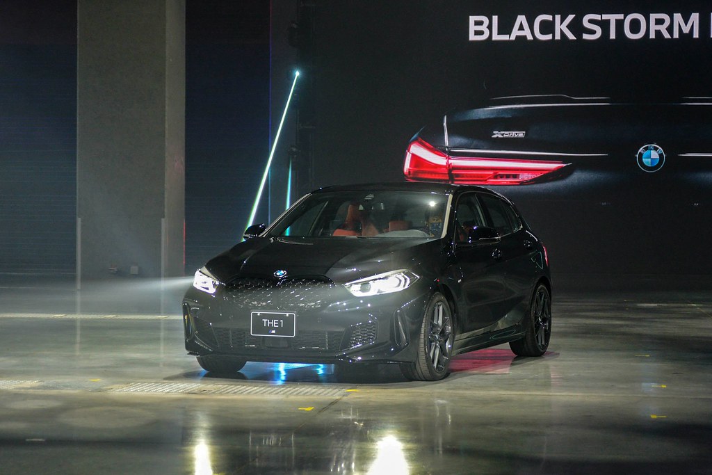 BMW 210429-44