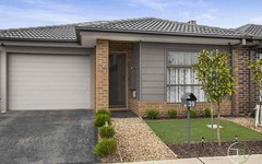 39 Kershope View, Clyde North VIC