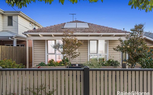 41 Monmouth St, Newport VIC 3015