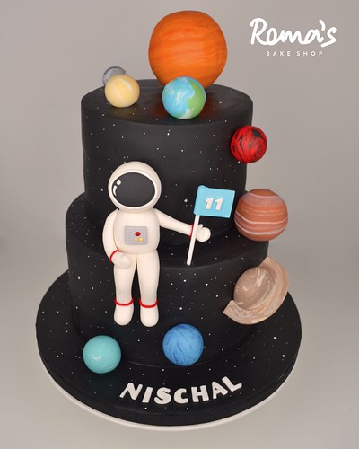 Astronaut cake