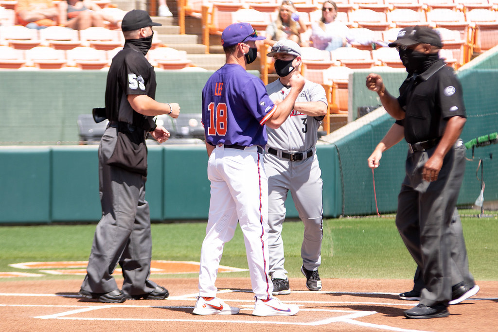 Clemson Baseball Photo of Monte Lee and Louisville