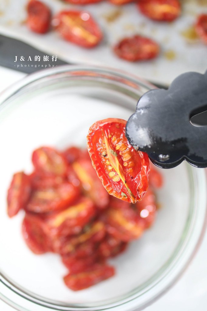 【食譜】油封番茄。為義大利麵、麵包增添風味的油漬番茄 @J&amp;A的旅行