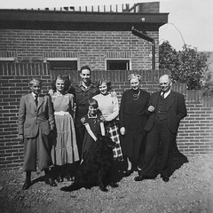 Lommerse-Uitendaal family - Frans Lommerse leaving for Indonesia, Hillegom, 1949