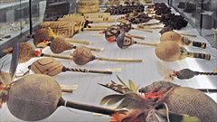 Divers types de hochets (Musée national d'ethnologie, Lisbonne)