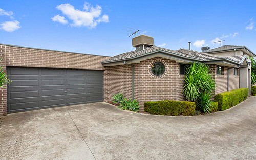 2/88 Hawker Street, Airport West VIC