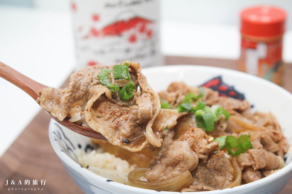 【食譜】牛丼。15分鐘完成簡單好吃的日式牛肉飯，牛丼醬汁做法分享 @J&amp;A的旅行