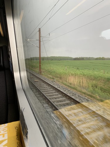 Near Ringsted: The train is driving on the left track
