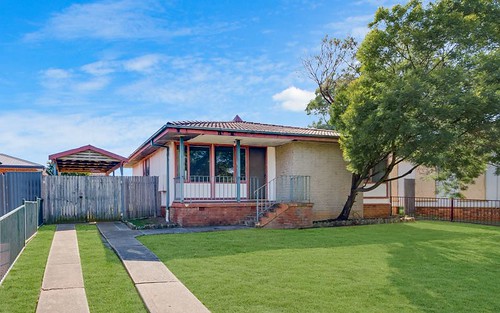5 Rowley Place, Airds NSW 2560